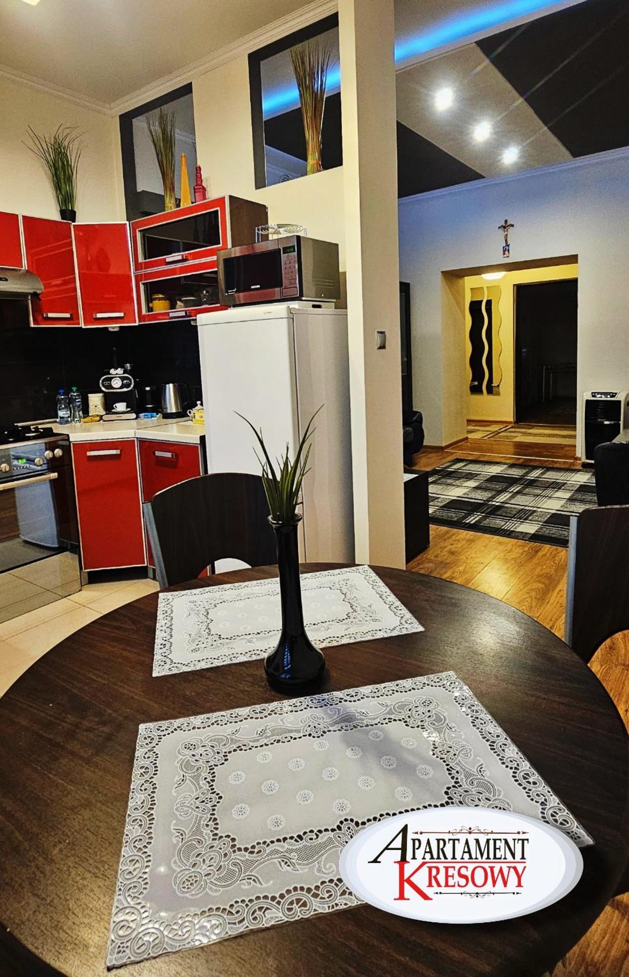 Apartament Kresowy Parter 3 Pokoje Duza Lazienka Kabino-Wanna Spa Wi Fi Ekspres 2X Smart Tv Antresola Parking Free Plac Zabaw Bilet Na Aquapark 150M W Cenie Hrubieszow Bagian luar foto